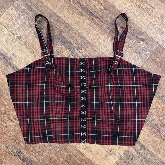 HOT TOPIC Maroon Black Plaid HOOK & EYE Buckle Strap CROP TOP Plus 4 Whimsigoth - Picture 2 of 4